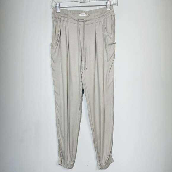 ARITZIA Talula Los Feliz Pull On Drawstring Joggers Pants XS Pleated Taupe Gray - Picture 5 of 14
